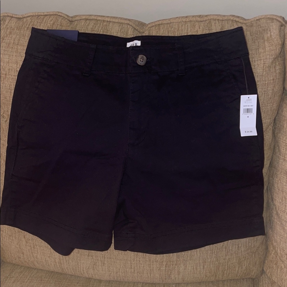 NWT Gap 5” Black Shorts